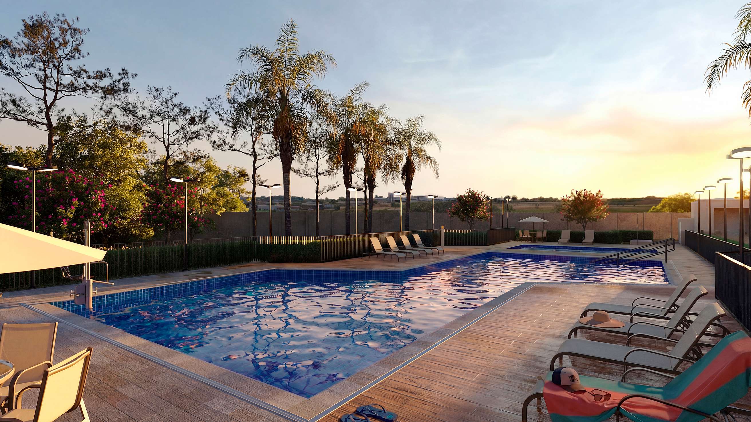 Piscina ao entardecer